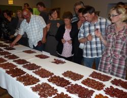 S degustacije nagrađenih (Fotografija udruga Petrinjska kobasica)