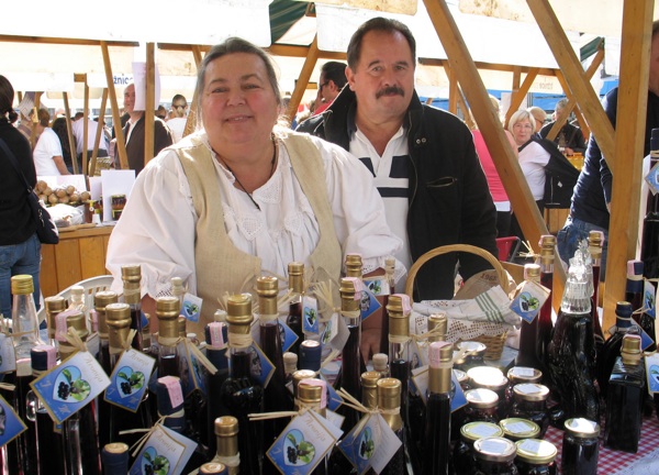 OPG Humski uzgaja aroniju i prrerađuje je u zanimljive prozivode (Snimio Miljenko Brezak / Acumen)